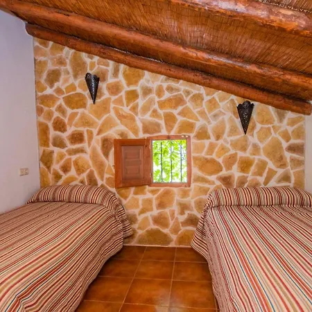 Holiday home Cubo's Jacaranda Guaro